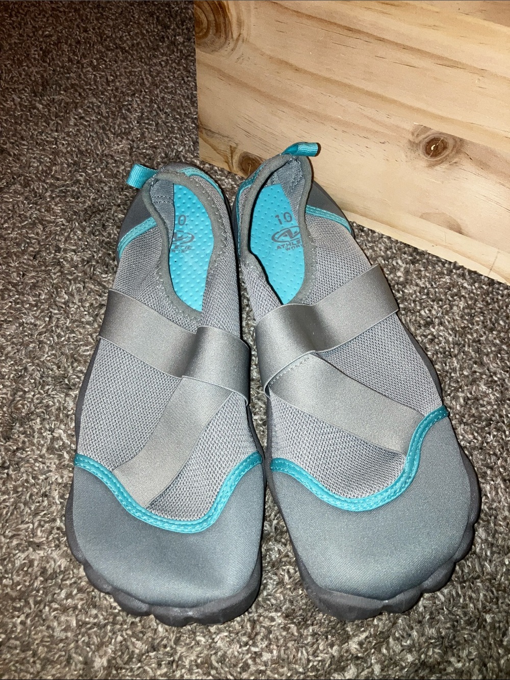 Athletic Works Gray and Teal Slip-On Athletic Water Shoes Size 10